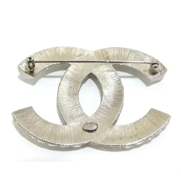 ✨ CHANEL ✨ Stunning Baguette Crystal CC Silver Brooch - Picture 7 of 9